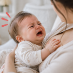 گریه نوزاد هنگام شیر خوردن نشانه چیست؟ بررسی علت‌های مهم و روش‌های رفع مشکل