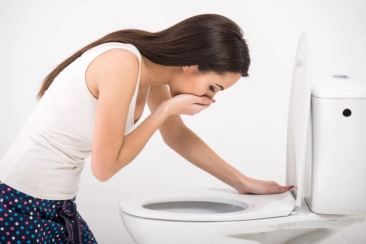 حالت تهوع بارداری از چه زمانی شروع می‌شود؟ زمان دقیق، علل و پایان آن